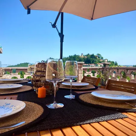 Casa Indipendente Con Terrazza, Monferrato Дом отдыха *