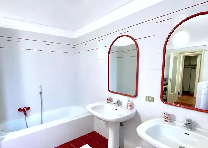 Casa Indipendente Con Terrazza, Monferrato 度假居 *