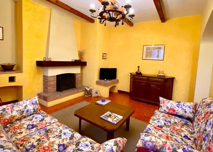 Casa Indipendente Con Terrazza, Monferrato 度假居 *